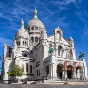Montmartre Small Group Walking Tour with Sacré-Cœur Basilica