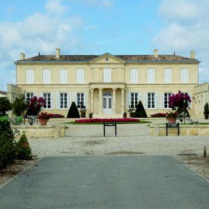 Médoc Full-Day Private Wine Tour from Bordeaux