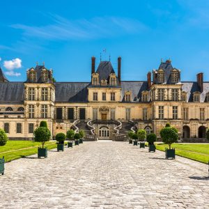 Private Fontainebleau Palace Half-Day Tour from Paris with Licensed Guide